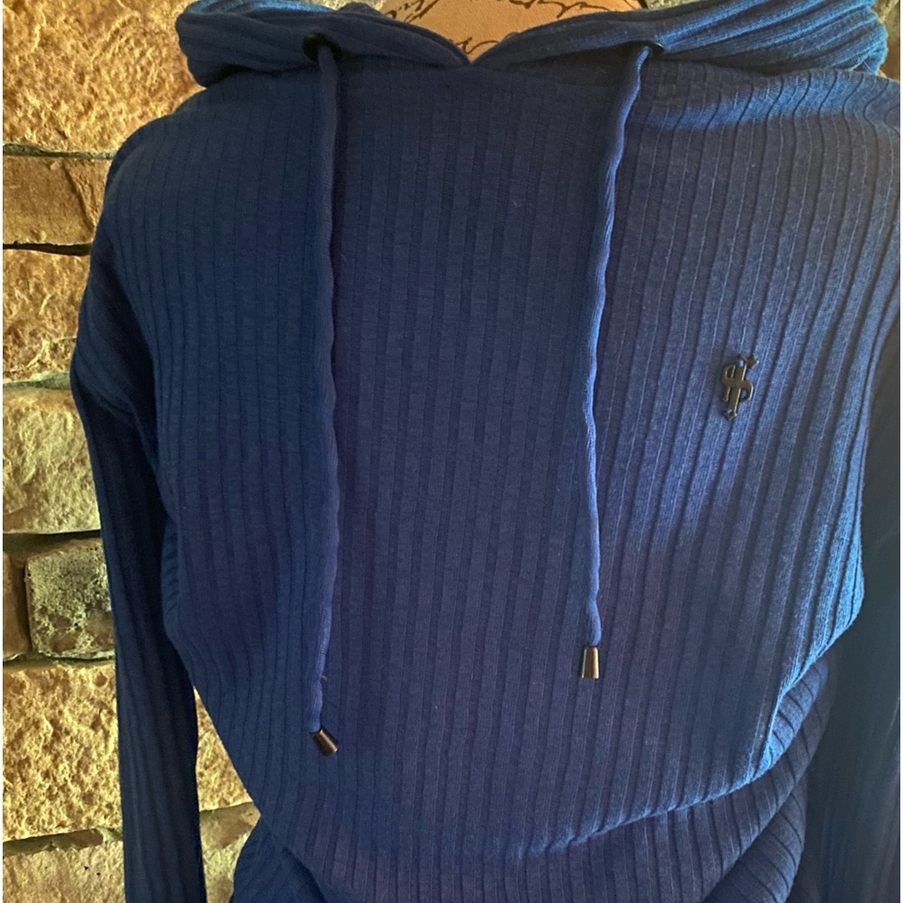Hooded Sweater